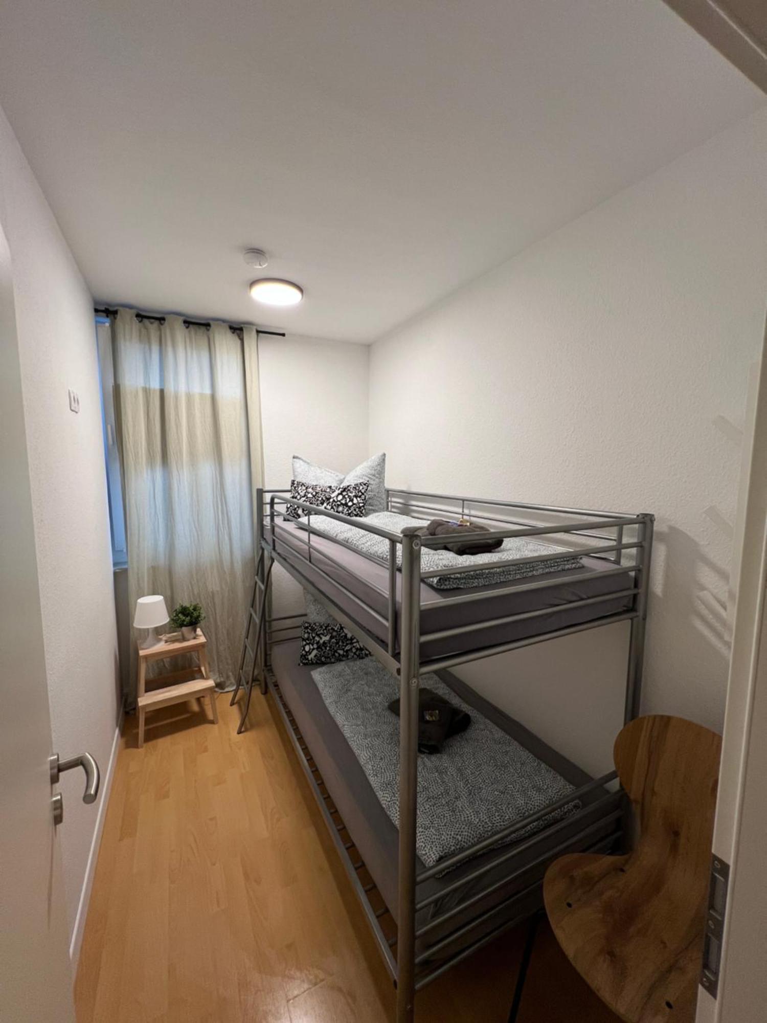 Apartment Humboldt 3 Schlafzimmer,Wifi, Netflix Parken, Terrasse, Klimatisiert, Naehe Zentrum Jena Esterno foto