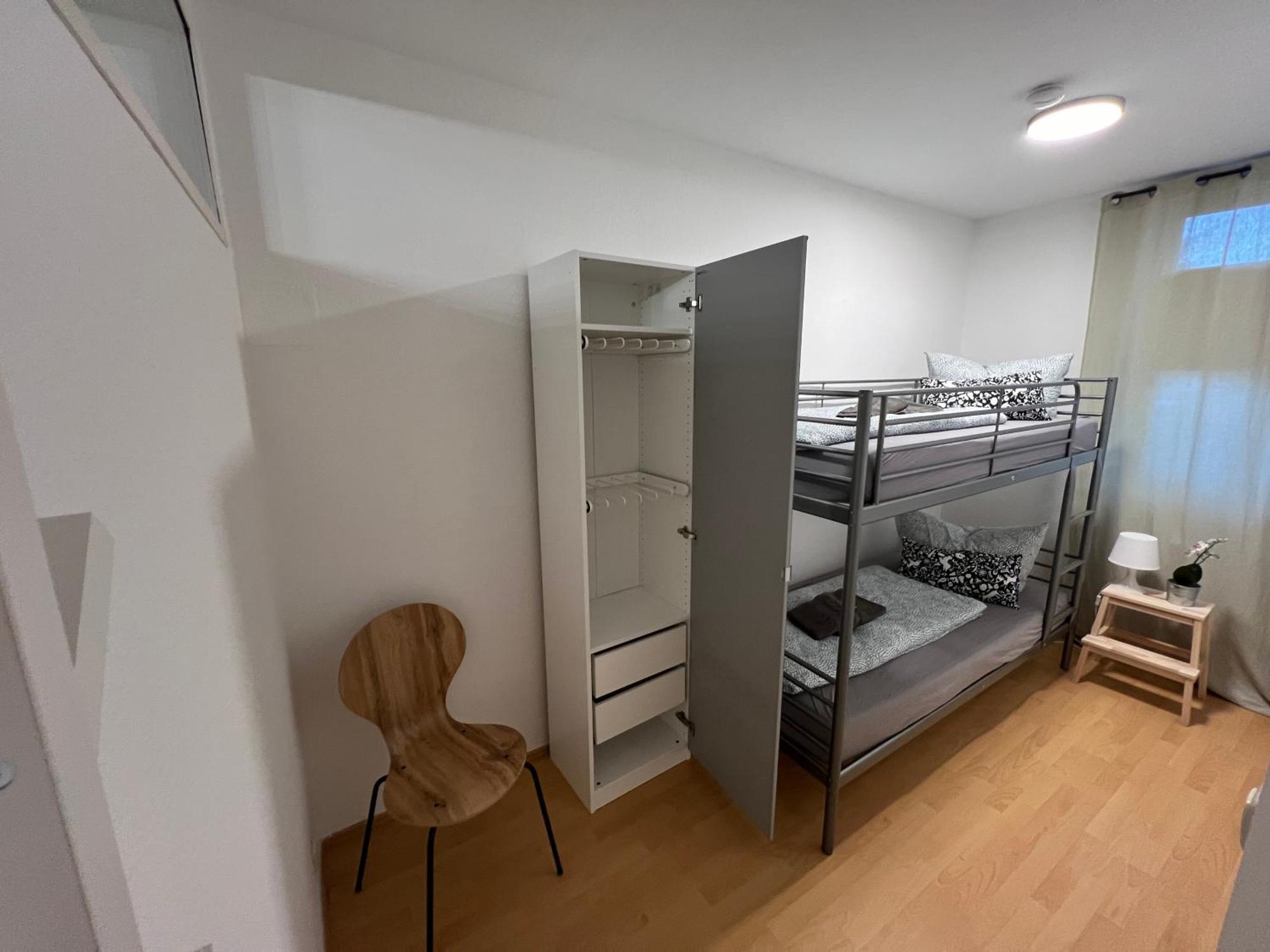 Apartment Humboldt 3 Schlafzimmer,Wifi, Netflix Parken, Terrasse, Klimatisiert, Naehe Zentrum Jena Esterno foto