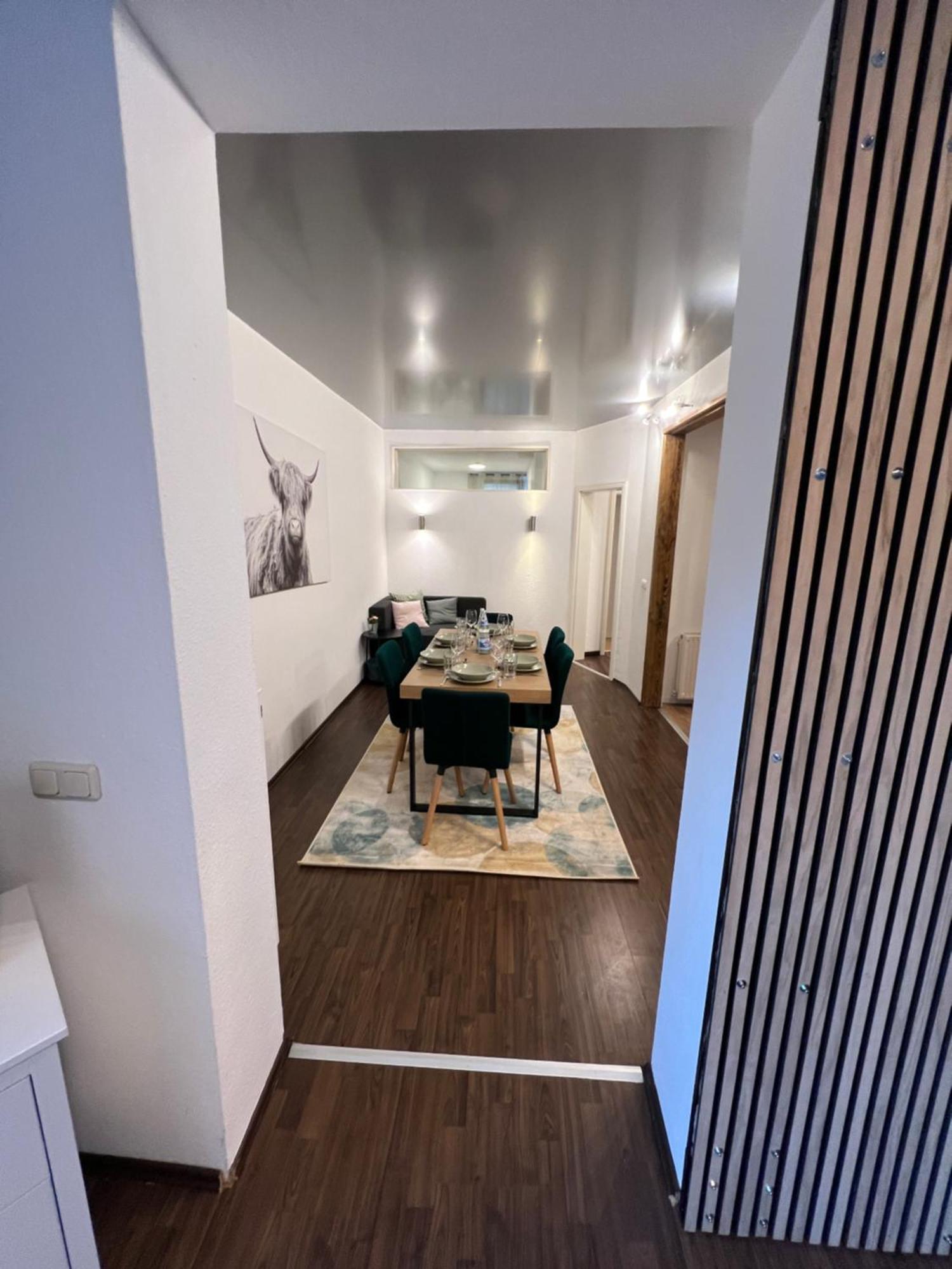Apartment Humboldt 3 Schlafzimmer,Wifi, Netflix Parken, Terrasse, Klimatisiert, Naehe Zentrum Jena Esterno foto